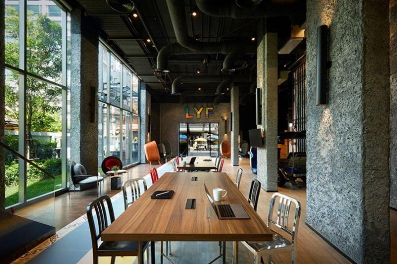 Hotel Lyf Sukhumvit 8 Bangkok Zewnętrze zdjęcie