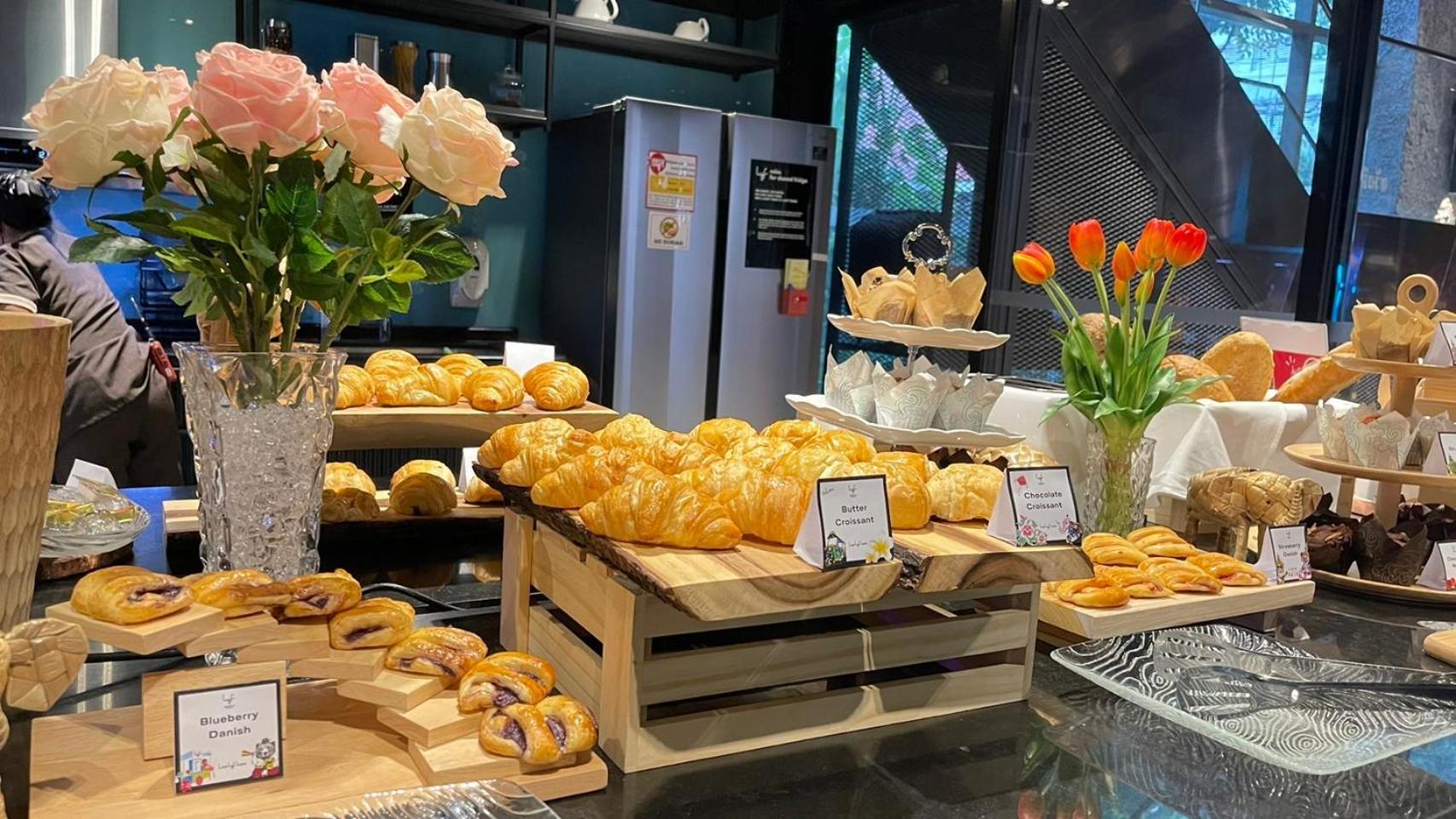 Hotel Lyf Sukhumvit 8 Bangkok Zewnętrze zdjęcie